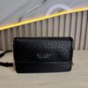 SaveClip.App_736296546_17898004845525407_3233759350826165779_n GUESS CARTERA MUJER INDIRA SHINY LOGO CROSSBODY NEGRO MONOGRAMA